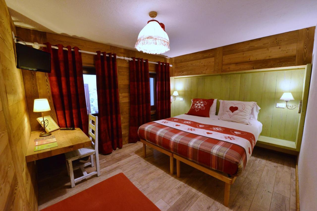 Petit Dahu Hotel Cogne Bagian luar foto
