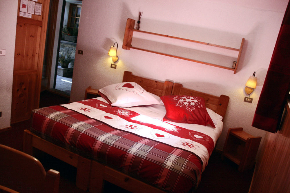 Petit Dahu Hotel Cogne Bagian luar foto
